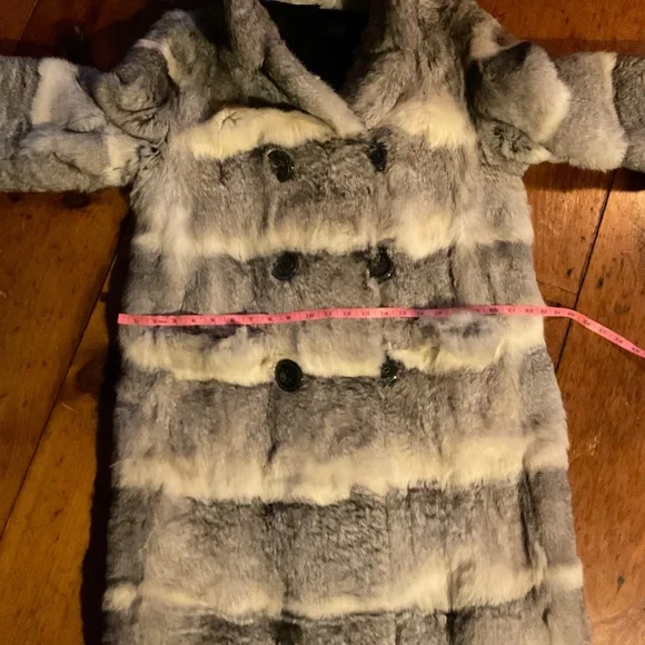 Vintage 1950โs Rabbit Fur Coat - Picture 11 of 13